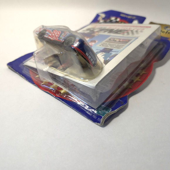 Vintage Winners Circle Dale Jarrett #88 1:64 Deluxe Collection 2000 - Picture 9 of 14